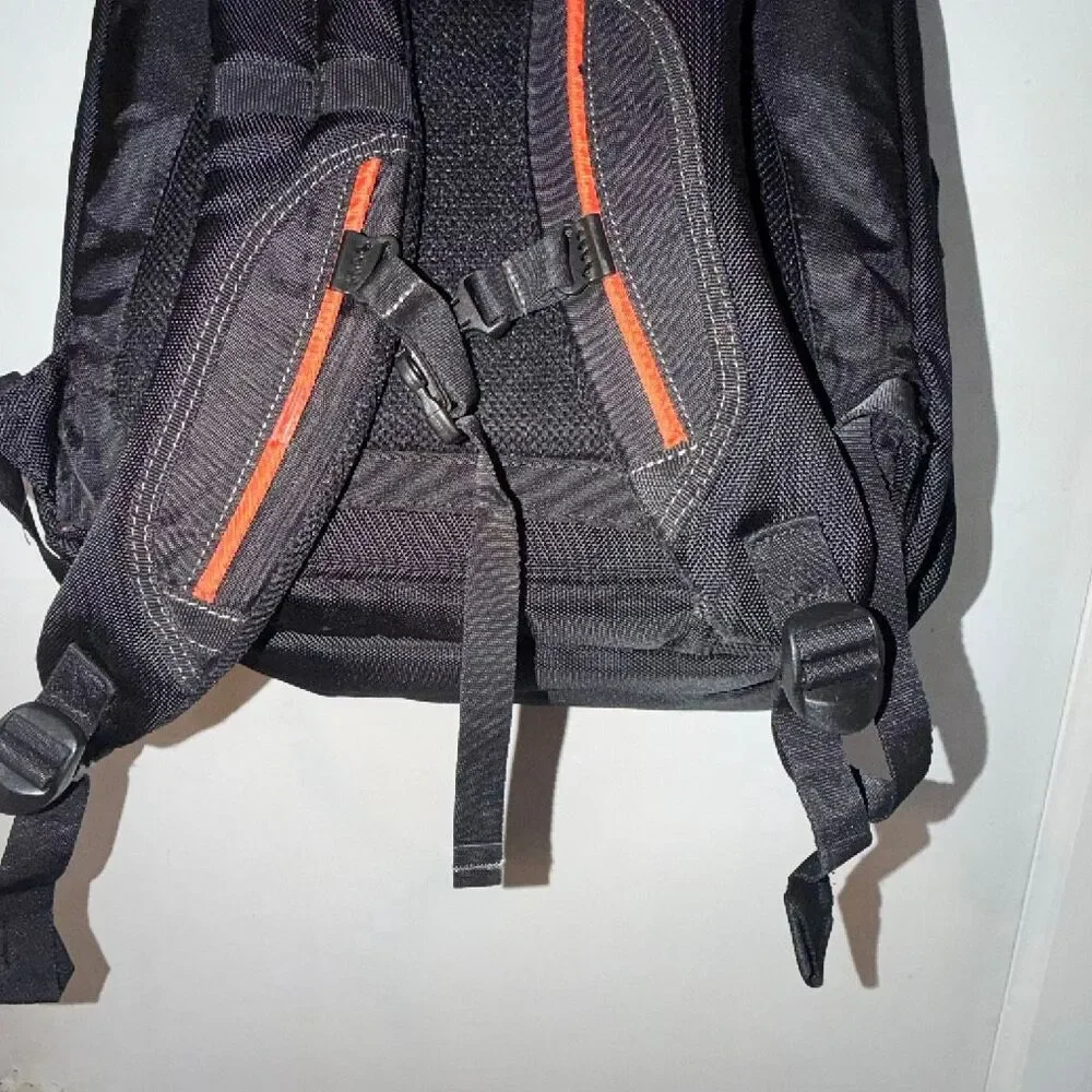 EVERKI Black Atlas 17.3 Travel Backpack
